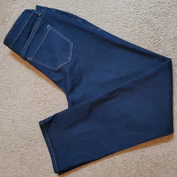NWOT Crown & Ivy Women's Straight Jeans Size 4S - Picture 2 of 9